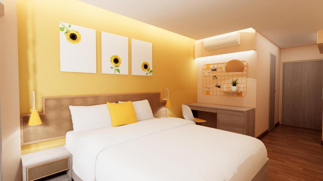 Bloom Hotel - Juhu Мумбаи Экстерьер фото