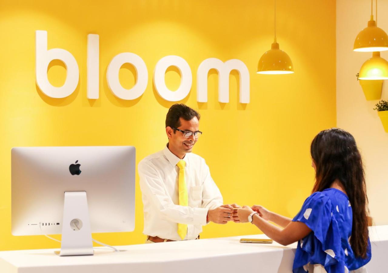 Bloom Hotel - Juhu Мумбаи Экстерьер фото