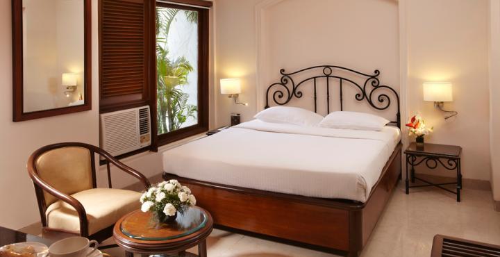 Bloom Hotel - Juhu Мумбаи Экстерьер фото